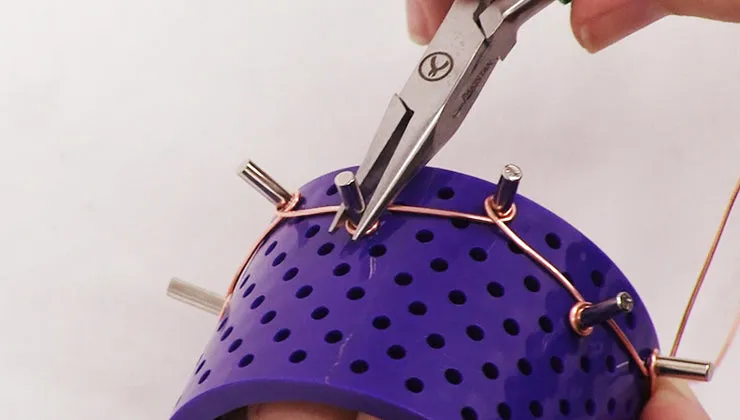How to Use the Artistic Wire 3D Bracelet Jig