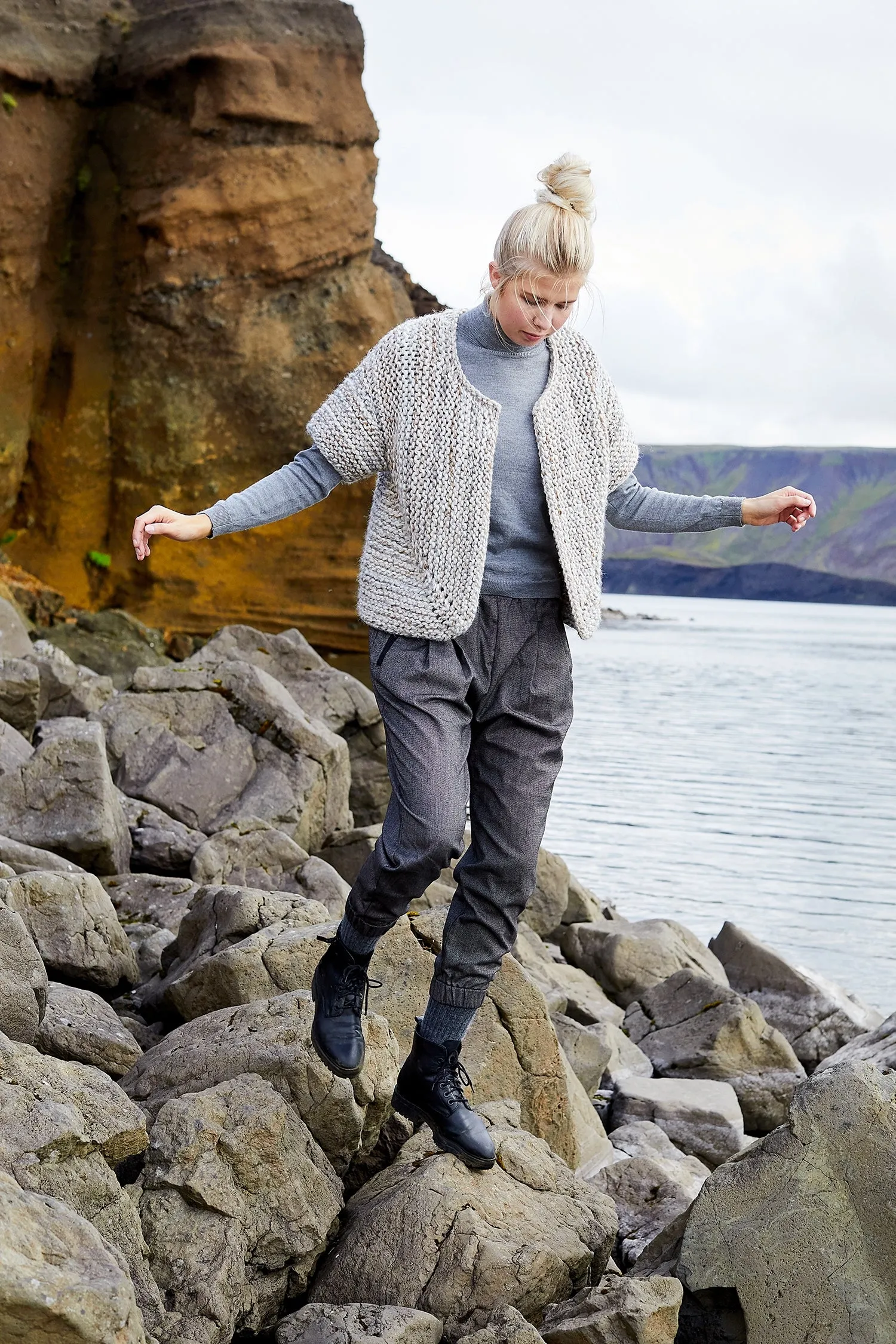 Jutka Cardigan (Knit)