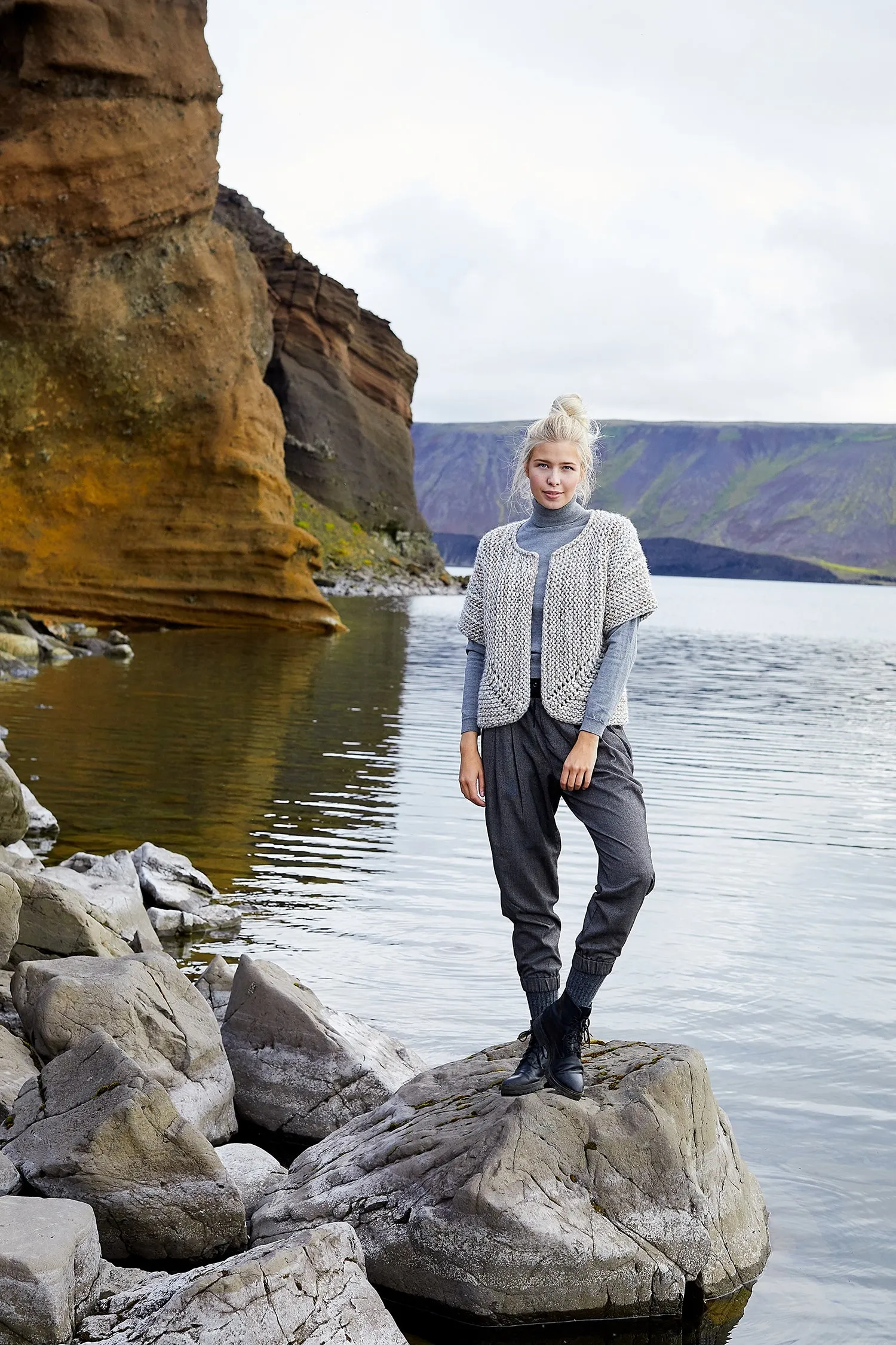 Jutka Cardigan (Knit)