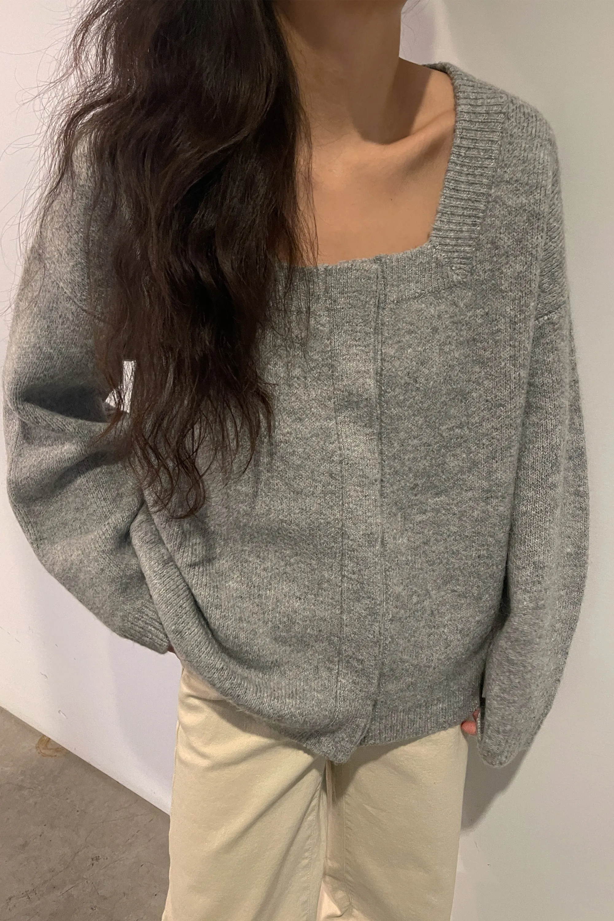 SQUARE NECK CARDIGAN